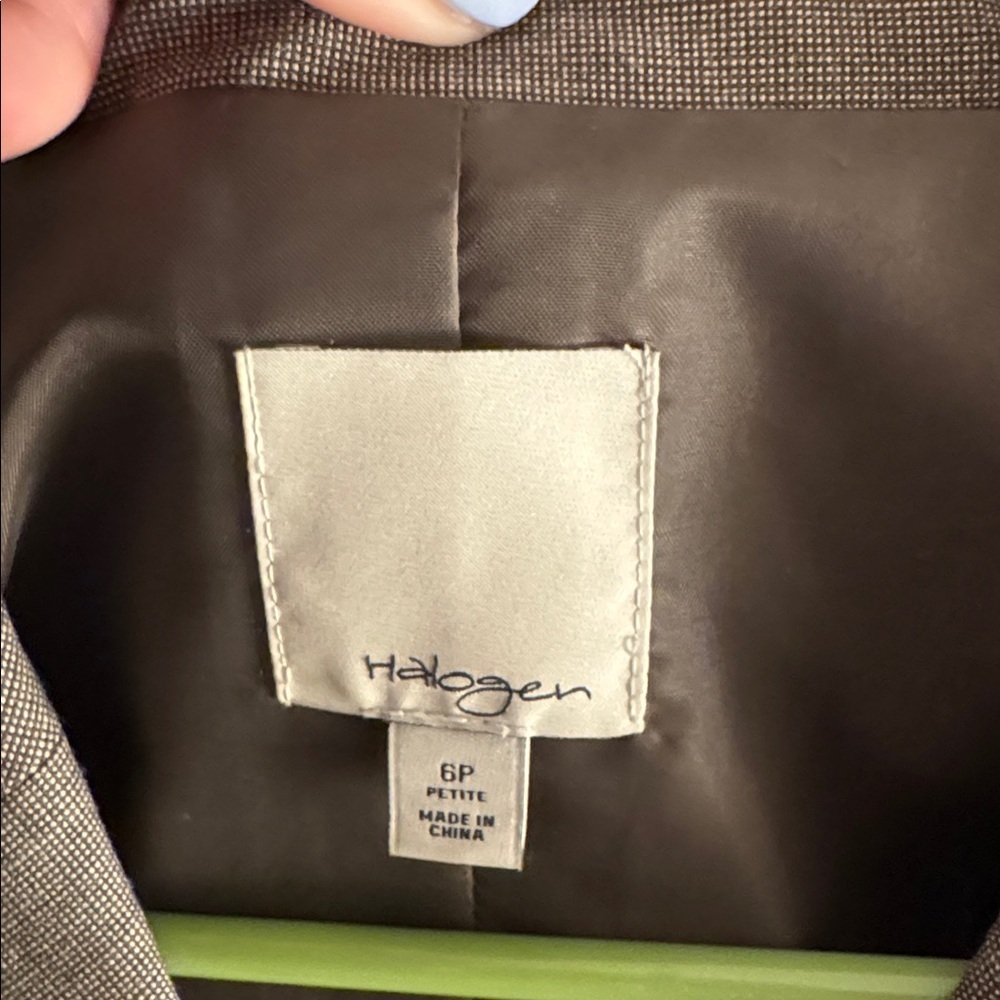 Halogen Suit Jacket Size 6P EUC Lined - Picture 4 of 7